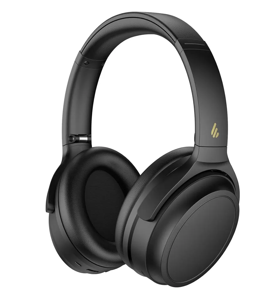 বাজেট ফ্রেন্ডলি অপশন: Edifier WH700NB

দাম: ৫,৯৯০ টাকা।
স্বল্প দামে এই হেডফোনটি দিচ্ছে এমন অনেক ফিচার, যা সাধারণত প্রিমিয়াম মডেলেই দেখা যায়- যেমন অ্যাকটিভ নয়েজ ক্যানসেলেশন, ব্লুটুথ ৫.৩, কাস্টম করা যাবে EQ। ডিজাইন প্লাস্টিকের হলেও লুক ও আরামে কোনও খামতি নেই।
ব্যাটারি লাইফ: প্রায় ৪৫ ঘণ্টা।
সাউন্ড: ক্যাটাগরি অনুযায়ী আশ্চর্যজনক ভাল।
অ্যাপ সাপোর্ট: Edifier অ্যাপে কাস্টমাইজ করা যায়।