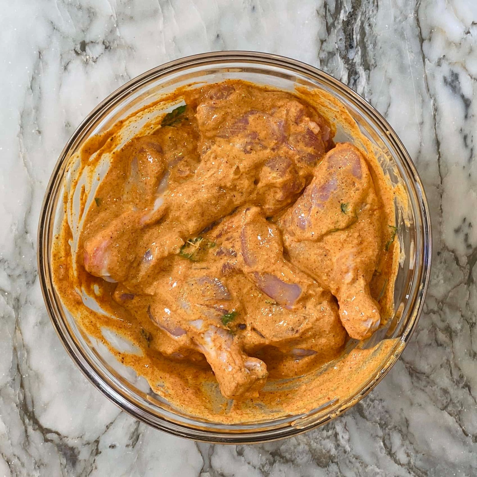 ম্যারিনেশন:
মাংস আর তার ম্যারিনেশন বিরিয়ানির আসল হিরো। বিরিয়ানির মাংস সবসময় হাড়সমেত রান্না করা হয়। রান্নার আগের রাতে ম্যারিনেশন করে রাখলে মশলা চিকেনে ঢুকবে ভালমতো, স্বাদ হবে অপূর্ব।