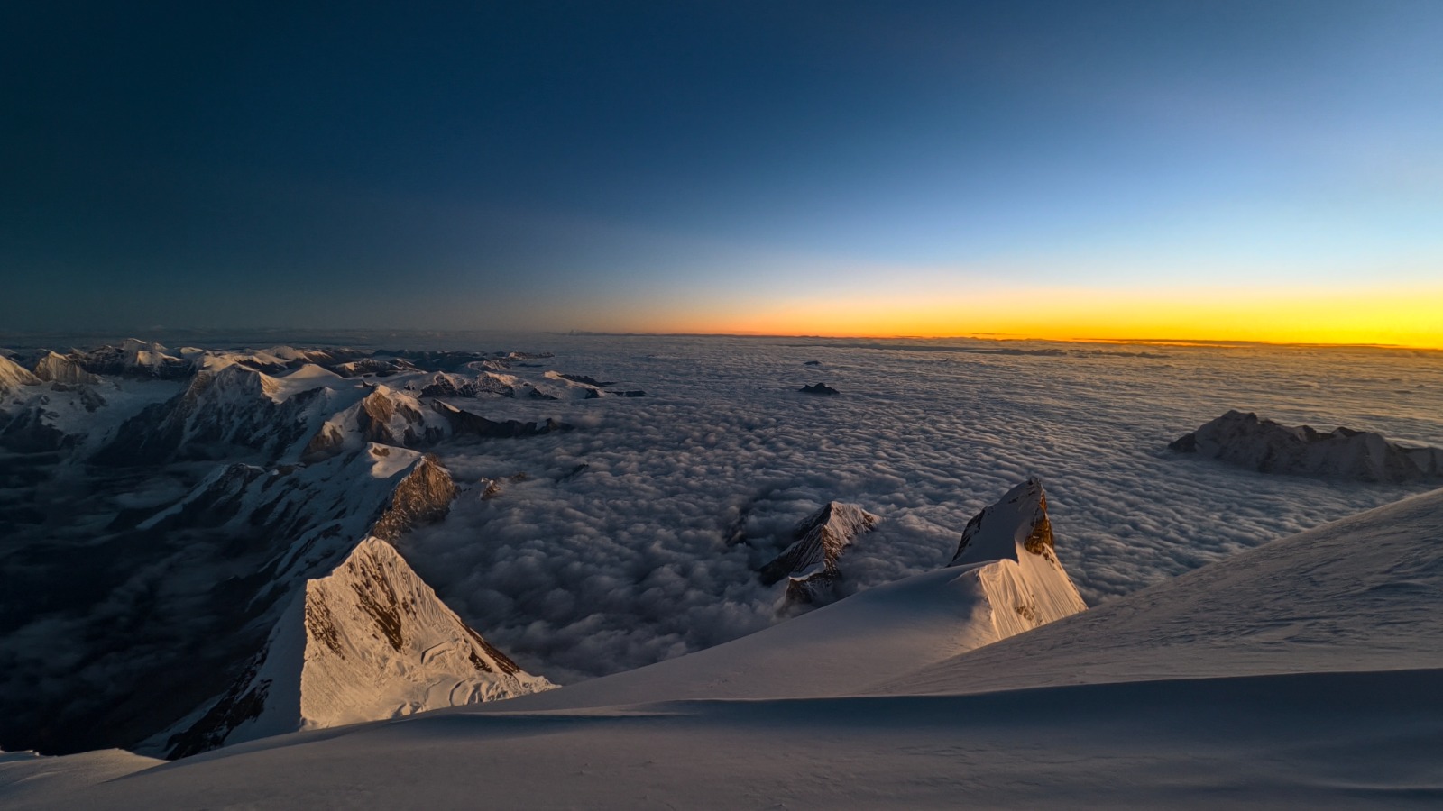 Shubham Chatterjee Manaslu Summit